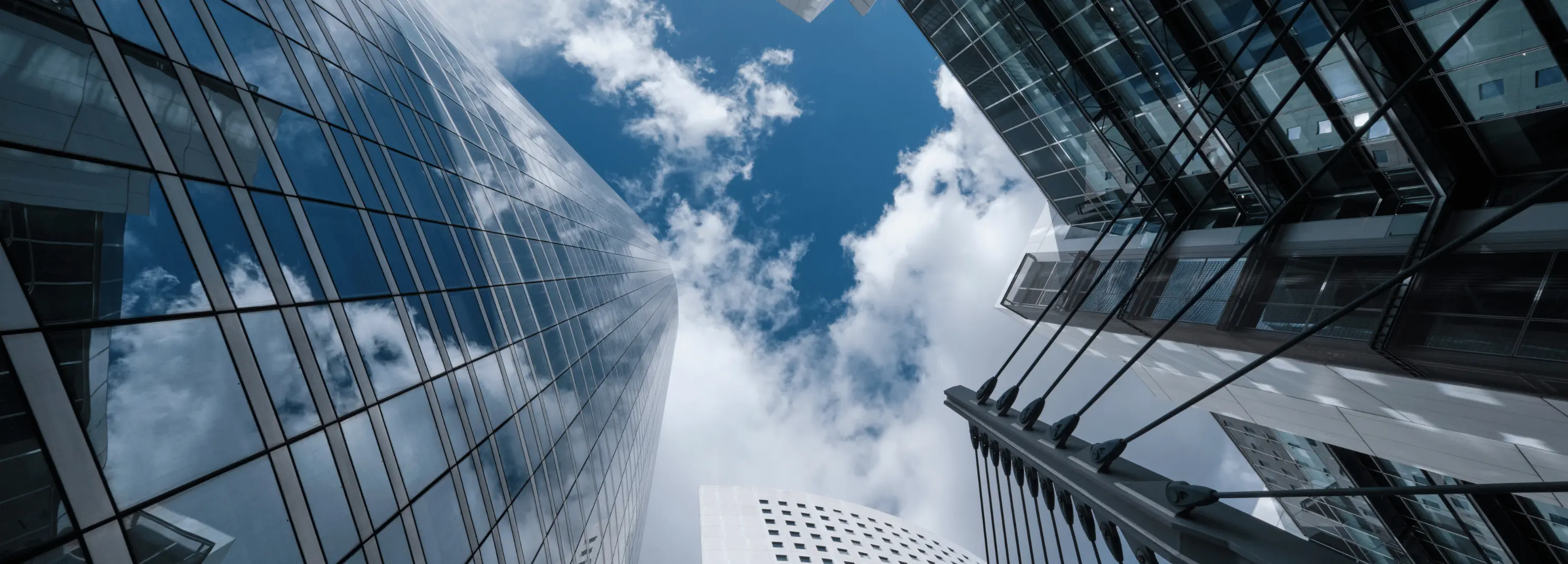 Undervalued Properties on Noida Expressway sponsored micro market banner